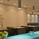 One Muenchen-westend 3*