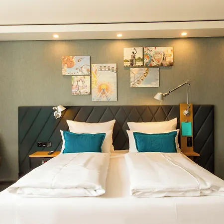 One München-westend Hotel 3*