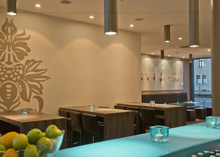 One Muenchen-westend 3*